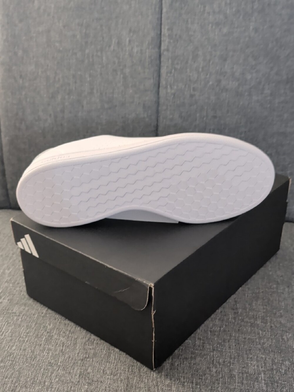 adidas White Sneakers Advantage - Picture 4 of 5